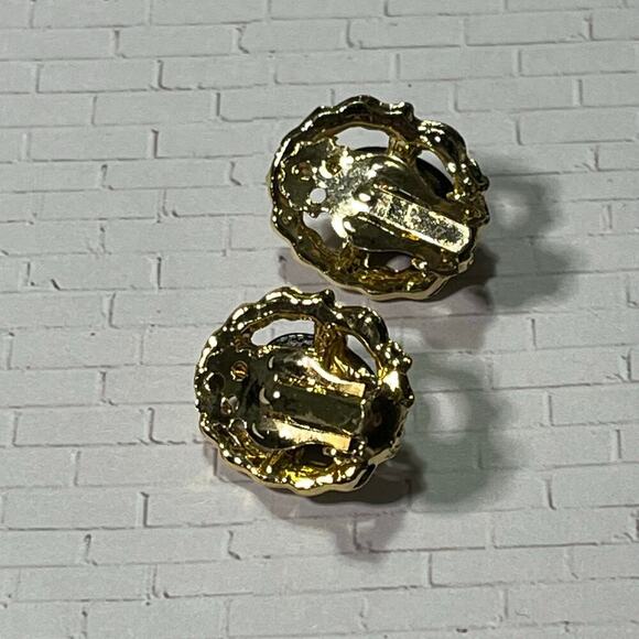 Vintage Black Gold White Cameo Victorian Clip-On Earrings - Picture 3 of 7